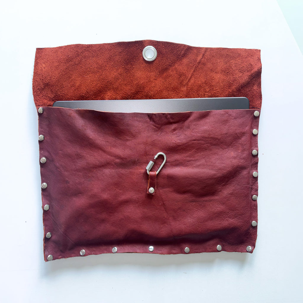 BURGUNDY LAPTOP SLEEVE / CLUTCH