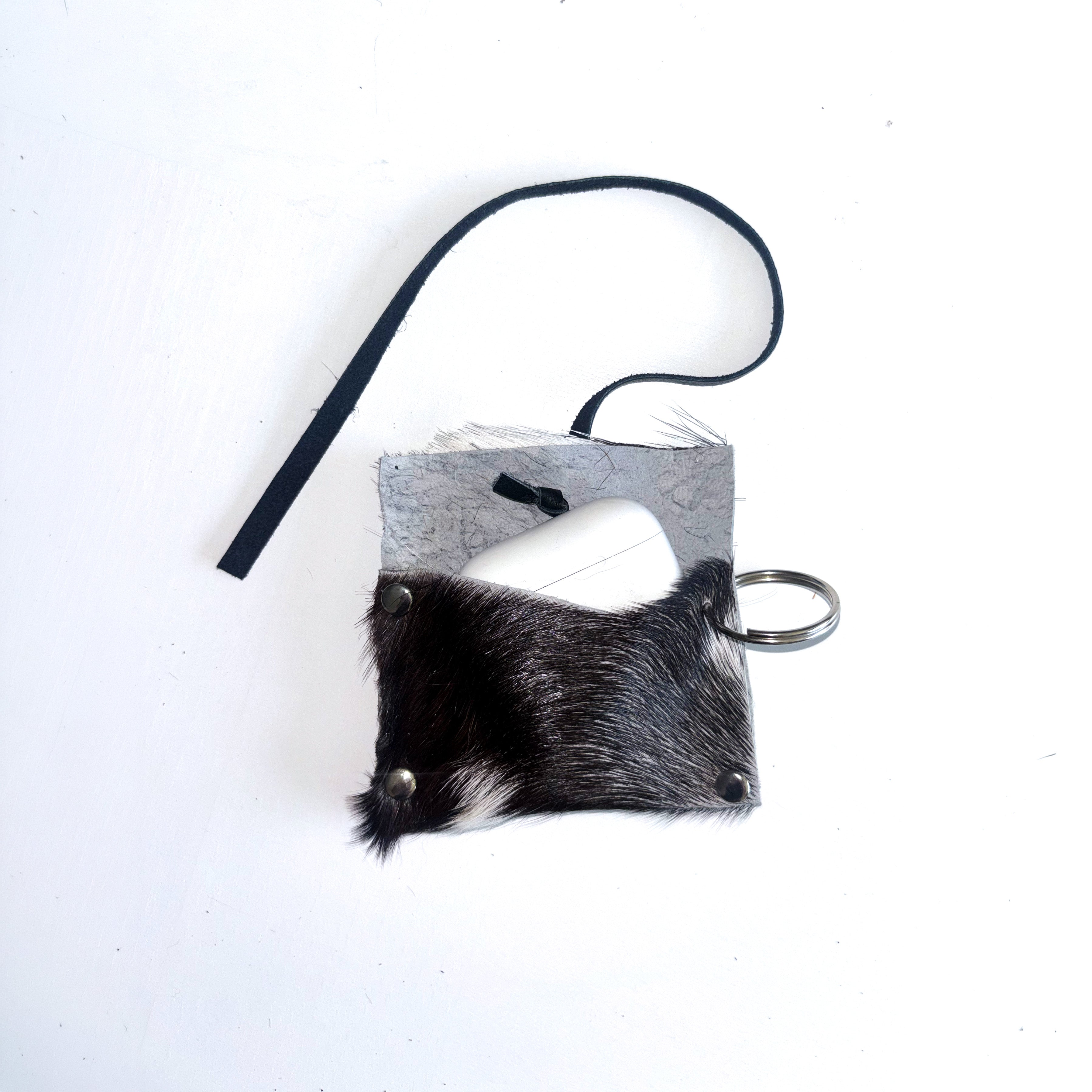 GOAT SMALL POUCH / AIRPOD CASE
